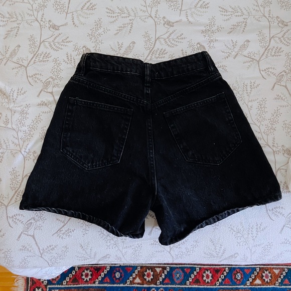Zara Mom Shorts - Picture 2 of 2